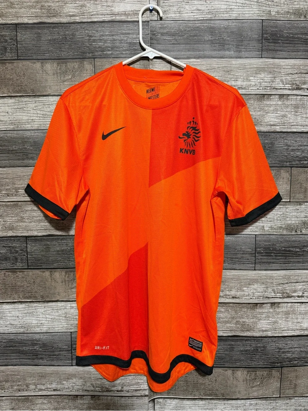 Nike Dri Fit KNVB Netherlands Soccer Jersey Men’s M Orange Short Sleeve READ
